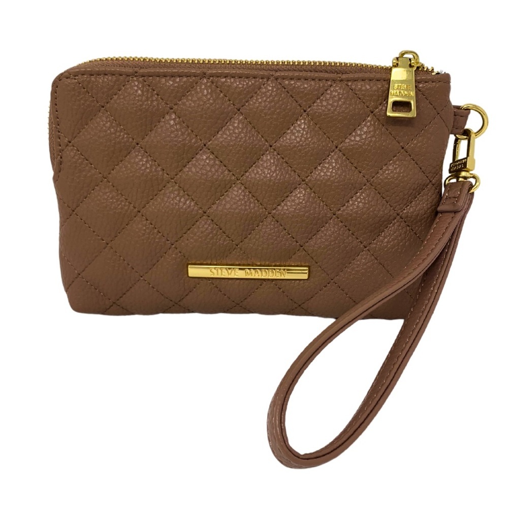 STEVE MADDEN soft pink wristlet wallet quilted with zipper